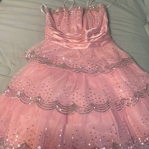 Light pink mini puffy dress